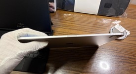 Mint
													Apple iPad Pro 13" (M4) 2024 - Unlocked, Silver, 2 TB, 16 GB, A2926, Standard Glass, photo 4 of 9