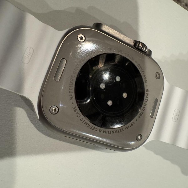 Apple Watch Ultra 2 49mm - Verizon, Natural, A2986