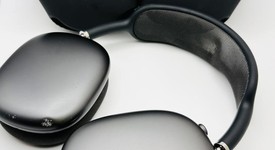 Used
													Apple AirPods Max - Gray, photo 1 of 9