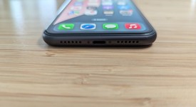 Good
													Apple iPhone 11 - AT&T, Black, 64 GB, A2111, photo 3 of 13