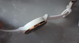 Good
													Garmin Vivoactive 4s - Rose Gold, photo 4 of 9