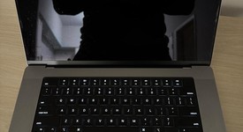 Good
													MacBook Pro 2023 - 16" - Apple M2 Max, Silver, 1 TB, 32 GB, photo 4 of 6