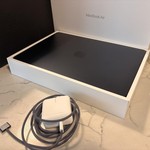 Good MacBook Air 2022 (M2) - 13 inch - 256 GB, Midnight, 8 GB, Apple M2