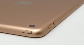 Fair
													Apple iPad 6th Gen - Wi-Fi, Gold, 128 GB, A1893, photo 4 of 7