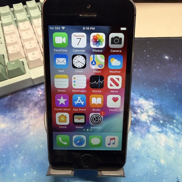 Apple iPhone 5S - Unlocked, 16 GB, Gray, A1533, GSM