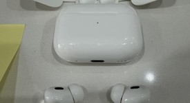 Used
													Apple AirPods Pro 2 - USB-C, photo 2 of 3