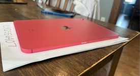 Mint
													Apple iPad 10th Gen - Unlocked, Pink, 64 GB, A2757, photo 4 of 9