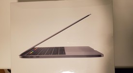 New
													MacBook Pro 2019 - 13" - I5, Gray, 256 GB, 8 GB, photo 3 of 5