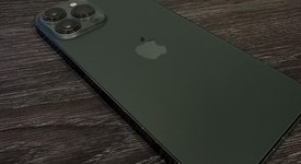 Good
													Apple iPhone 13 Pro Max - Unlocked, Green, 128 GB, A2484, photo 1 of 10