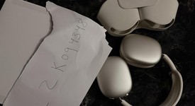Used
													Apple AirPods Max USB-C - Starlight, photo 1 of 4