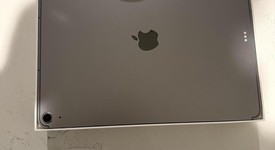 Mint
													Apple iPad Air 13" (M3) 2025 - Unlocked, Gray, 128 GB, photo 5 of 7
