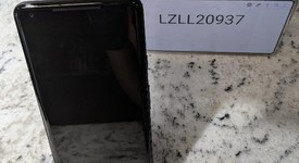 Mint
													Google Pixel 2 XL - Verizon, Black, 64 GB, Verizon Edition, photo 1 of 5