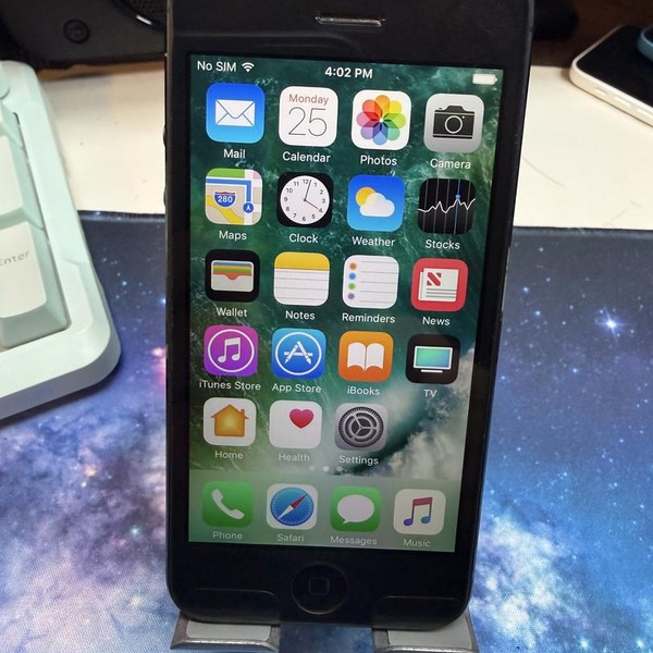 Apple iPhone 5 - Unlocked, 16 GB, Black, A1428