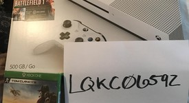 New
													Xbox One (2013) - White, 500 GB, photo 5 of 5