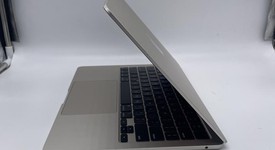 Fair
													MacBook Air 2022 - 13" - Apple M2, Starlight, 256 GB, 8 GB, photo 5 of 7