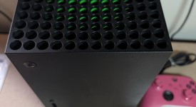 Mint
													Xbox Series X (2020) - Black, 1 TB, standard, photo 4 of 8