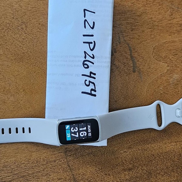 Fitbit Charge 6 - Silver