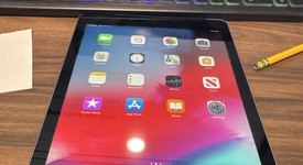 Good
													Apple iPad 6th Gen - Unlocked, Silver, 32 GB, A1954, photo 3 of 5