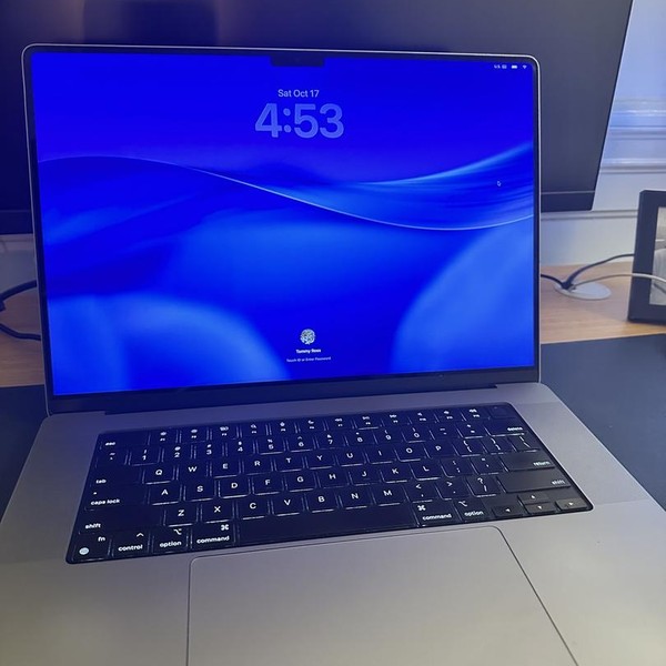 MacBook Pro 2023 - 16 inch - 512 GB, Gray, 16 GB, Apple M2 Pro 12-core