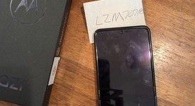 Fair
													Motorola Razr (2024) - Unlocked, Gray, 256 GB, 8 GB, photo 2 of 8