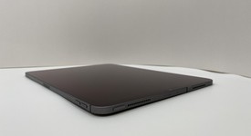 Good
													Apple iPad Pro 11" 2nd Gen 2020 - Unlocked, Gray, 256 GB, A2068, photo 4 of 5