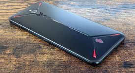 Mint
													ZTE nubia Red Magic 3 - Unlocked, Black, 128 GB, 8 GB, photo 1 of 6