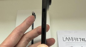 Mint
													Apple iPhone Air - Unlocked, Space Black, 256 GB, A3260, photo 3 of 6