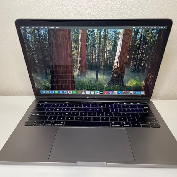 MacBook Pro 2019 - 13 inch - 128 GB, Gray, 8 GB, Intel Core i5