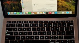 Good
													MacBook Air 2019 - 13" - I5, Gold, 128 GB, 8 GB, photo 2 of 10