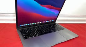 Good
													MacBook Air 2019 - 13" - I5, Gray, 256 GB, 16 GB, photo 4 of 10