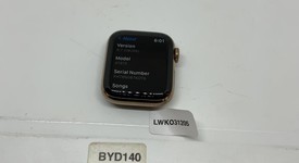 Good
													Apple Watch Series 4 40mm - Unlocked, Gold, A1975 - Cellular, Stainless, photo 3 of 11