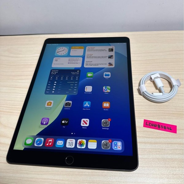 Apple iPad Air 3rd Gen - Unlocked, Gray, 256 GB