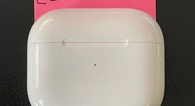 Used
													Apple AirPods 3rd Gen - MagSafe Case, photo 3 of 6