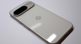 Mint
													Google Pixel 9 - Unlocked, Porcelain, 128 GB, 12 GB, G2YBB, photo 4 of 9