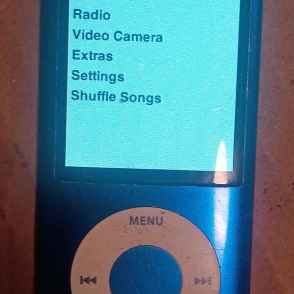 Apple iPod Nano 5th Gen - 16 GB, Blue