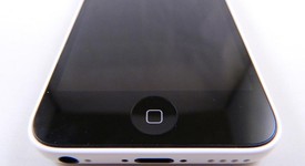 Good
													Apple iPhone 5C - Unlocked, White, 8 GB, A1532, photo 2 of 5