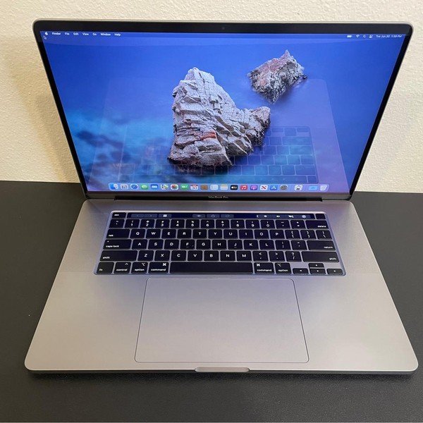 MacBook Pro 2019 - 16 inch - 512 GB, Gray, 16 GB, Intel Core i7