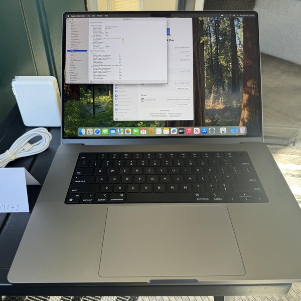 MacBook Pro 2021 - 16 inch - 512 GB, Gray, 32 GB, Apple M1 Pro 10-core