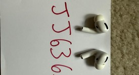 Used
													Apple AirPods Pro 1st Gen - MagSafe Case, photo 4 of 12