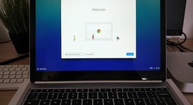 Good
													Chromebook Pixel 2nd Gen - Silver, 64 GB, 16 GB, LS 2015, photo 2 of 9