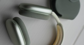 Used
													Apple AirPods Max - Green, photo 6 of 6