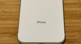 Mint
													Apple iPhone Xr - Unlocked, White, 64 GB, A1984, photo 5 of 6