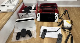 Mint
													Nintendo Switch - OLED - White, 64 GB, photo 2 of 11