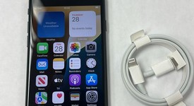 Mint
													Apple iPhone SE 3rd Gen 2022 - Unlocked, Midnight, 64 GB, A2595, photo 2 of 9