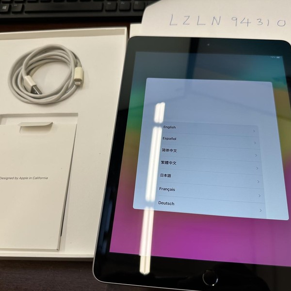 Apple iPad 6th Gen - Wi-Fi, 32 GB, Gray, A1893