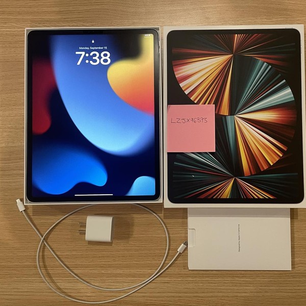 Apple iPad Pro 12.9 inch 5th Gen 2021 - Wi-Fi, 128 GB, Silver