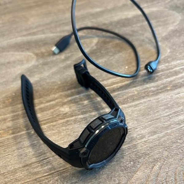 Garmin Instinct 3 - Black, AMOLED