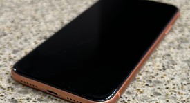Good
													Apple iPhone Xr - Unlocked, Coral, 128 GB, A1984, photo 5 of 12