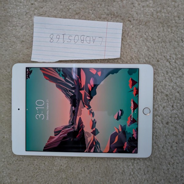 Apple iPad Mini 4 - Unlocked, 32 GB, Gold