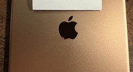 Mint
													Apple iPad Air 3rd Gen - Unlocked, Gold, 256 GB, photo 4 of 9